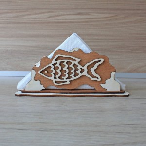 Moderný drevený držiak na servítky Ryby