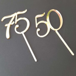 Zlaté zrkadlové čísla na tortu vyrezávané laserom z plexiskla