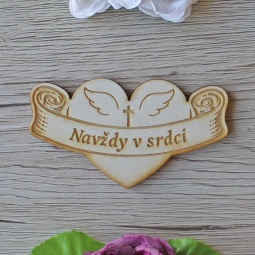 Drevené srdiečko do vencov na dušičky s gravírovaným textom Navždy v srdci