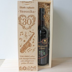Darčekový drevený obal na víno s gravírovaným textom a motívom