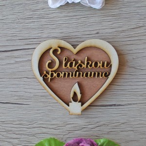 S láskou spomíname drevená vyrezávaná dekorácia