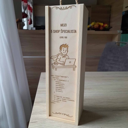 Darčekový drevený box na fľašu vína s vlastným gravírovaným textom a obrázkom