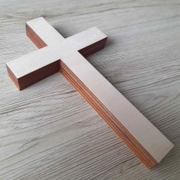 Drevený kríž na stenu vysoký 20 cm a hrubý 2cm