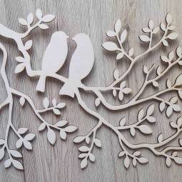 Originálna závesná drevená dekorácia Vtáci na strome