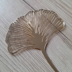 List zo stromu Ginkgo, zápich na tortu zo zlatého zrkadlového plexiskla