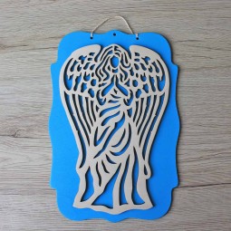 Originálny drevený závesný anjel vyrezávaný z preglejky v modrej farbe