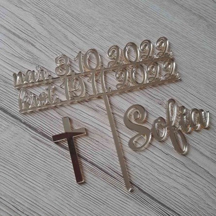 Dekorácie na tortu ku krstu v podobe zápichu s dátumom, nápisu s menom a krížikom, zlaté zrkadlové plexisklo