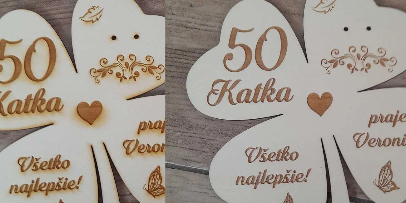 Ukážka dreveného darčeka pred brúsením a po prebrúsení