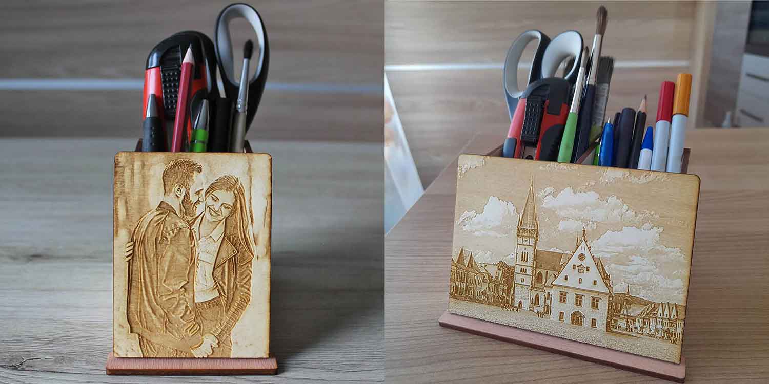 Drevený stojan na perá s vlastnou gravírovanou fotkou
