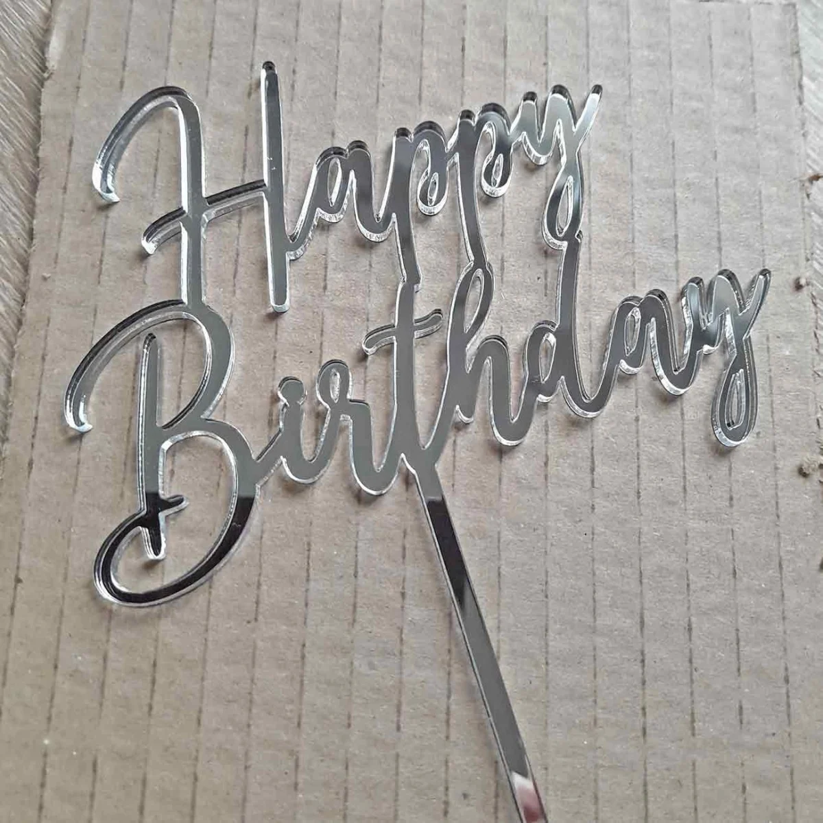 Zápich do torty Happy Birthday strieborný zrkadlový v tenkom modernom písme